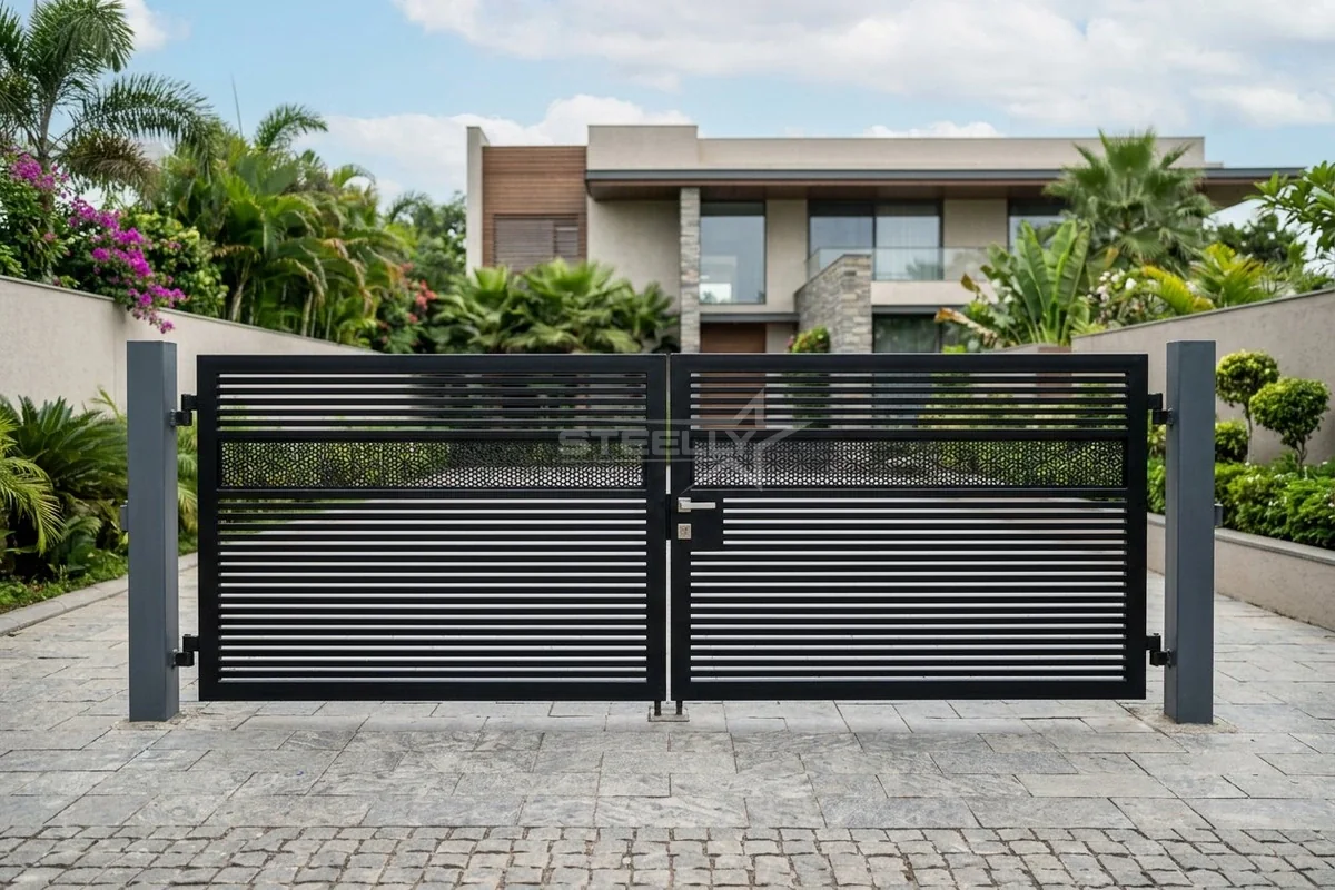 Black powder coated stainless steel gate in Dehradun by STEELLY – photo 3